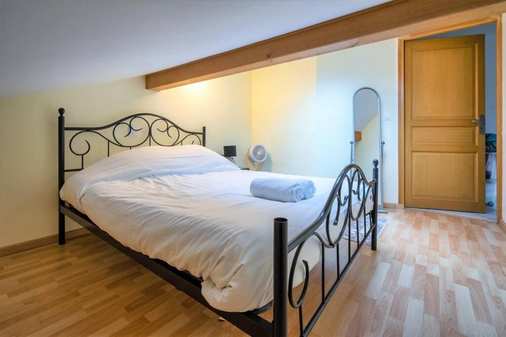 & Panorama Annecy -parking & Terrasse Apartment *